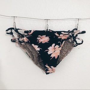 Acacia Black Vintage Aloha Botton